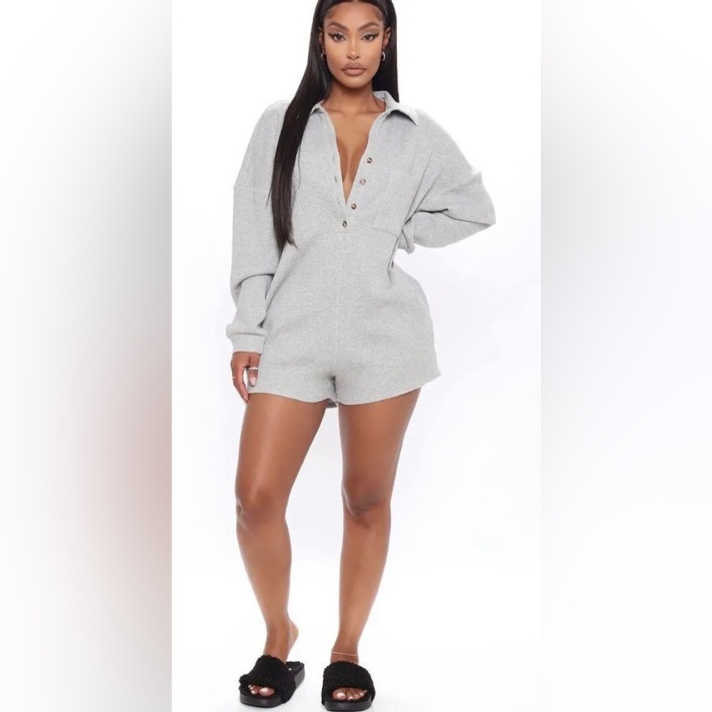 ❌LAST CHANCE 🔥Fashion nova romper - Picture 2 of 3